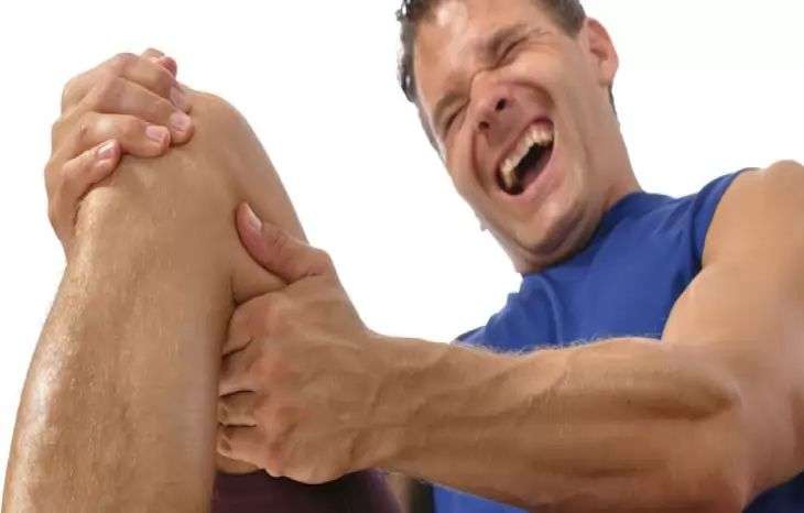 رگ به رگ شدن زانو